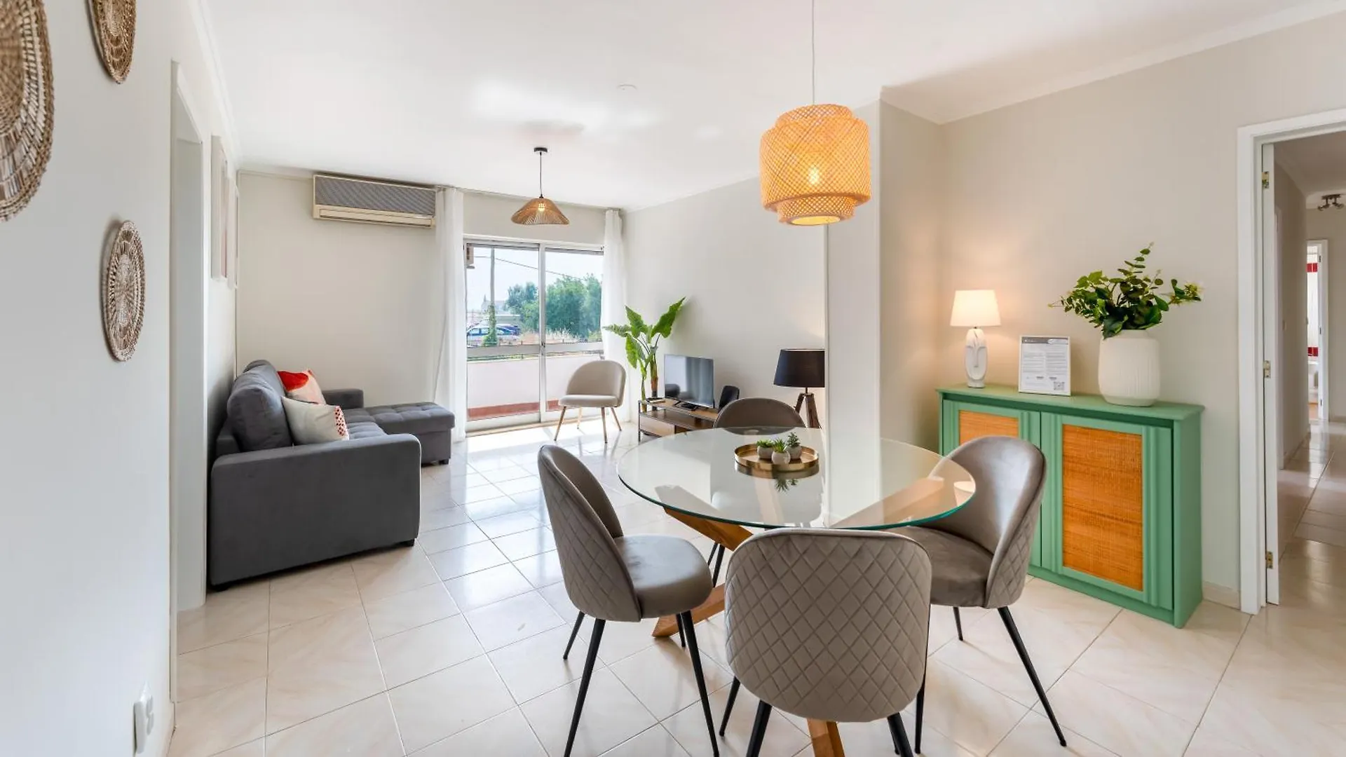 Comfy 3 Bdr Flat With Pool & Balcony By Lovelystay Portimao 0*,  Portugal