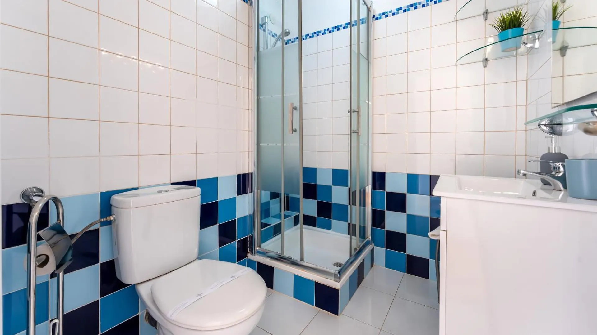 Comfy 3 Bdr Flat With Pool & Balcony By Lovelystay Portimao 0*,  Portugal