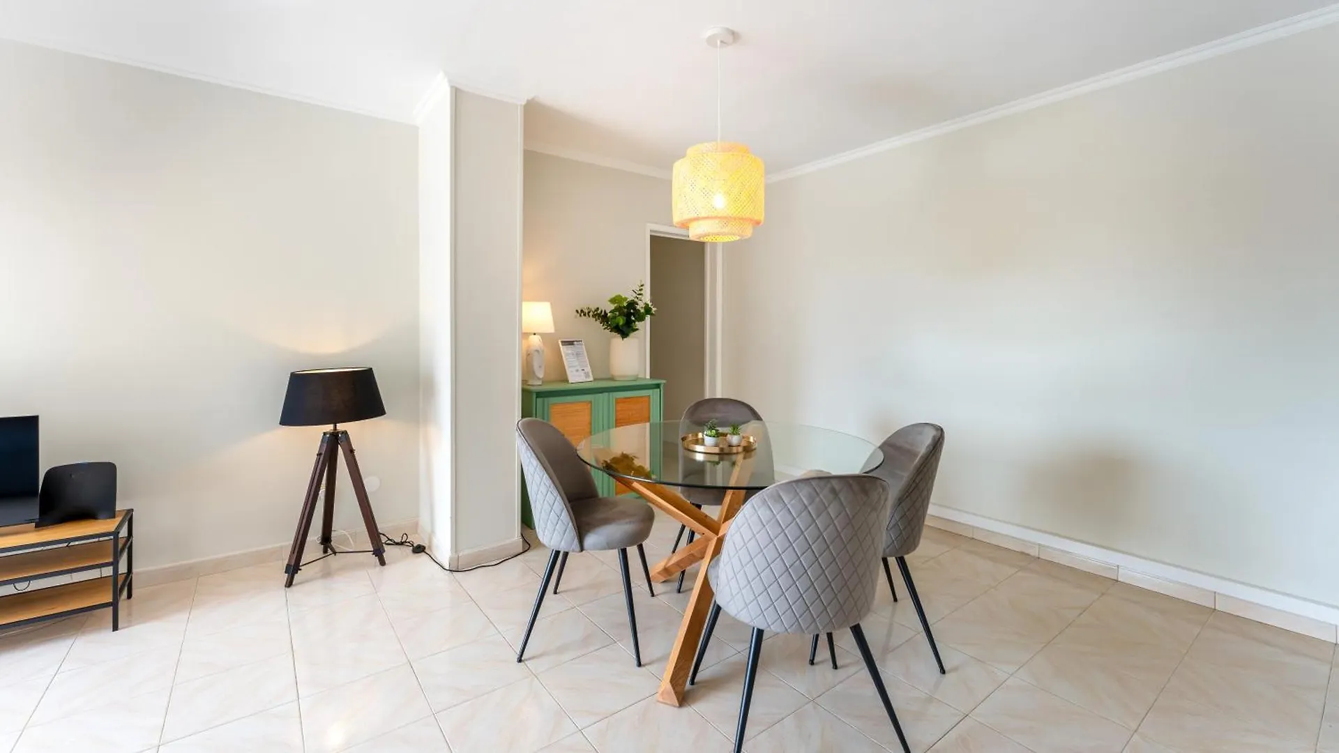 Comfy 3 Bdr Flat With Pool & Balcony By Lovelystay Portimao Apartment