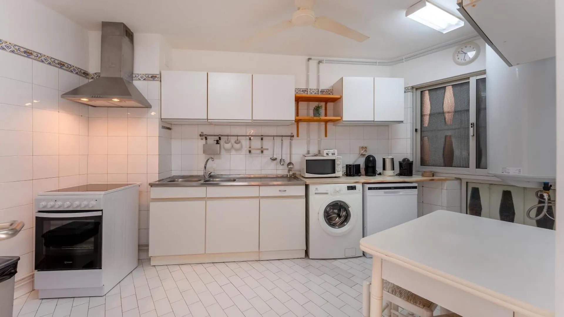 Comfy 3 Bdr Flat With Pool & Balcony By Lovelystay Portimao Portugal